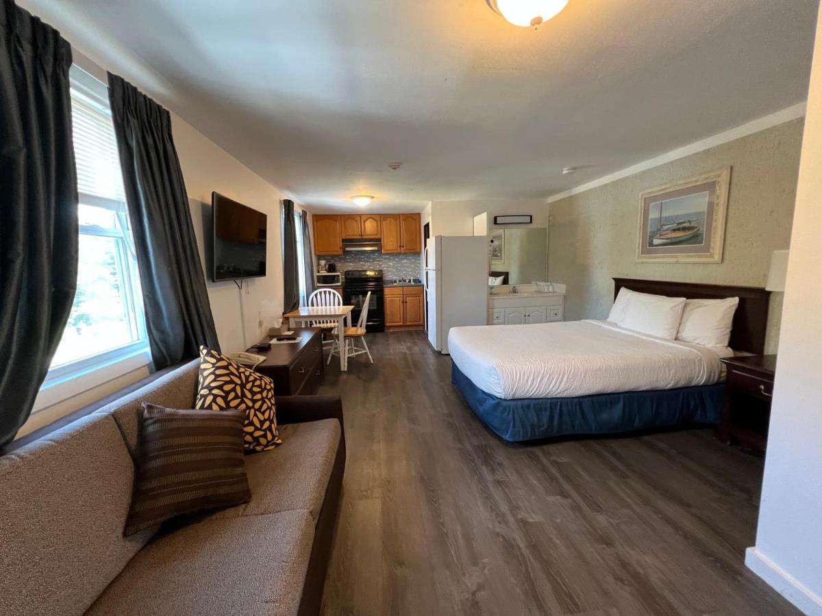 Guestlodge West Dennis Bagian luar foto