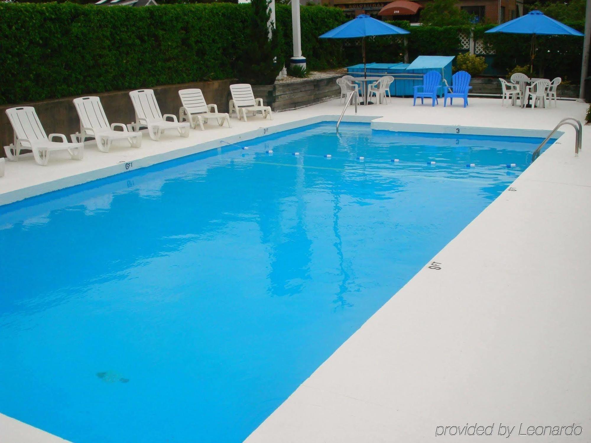 Guestlodge West Dennis Bagian luar foto